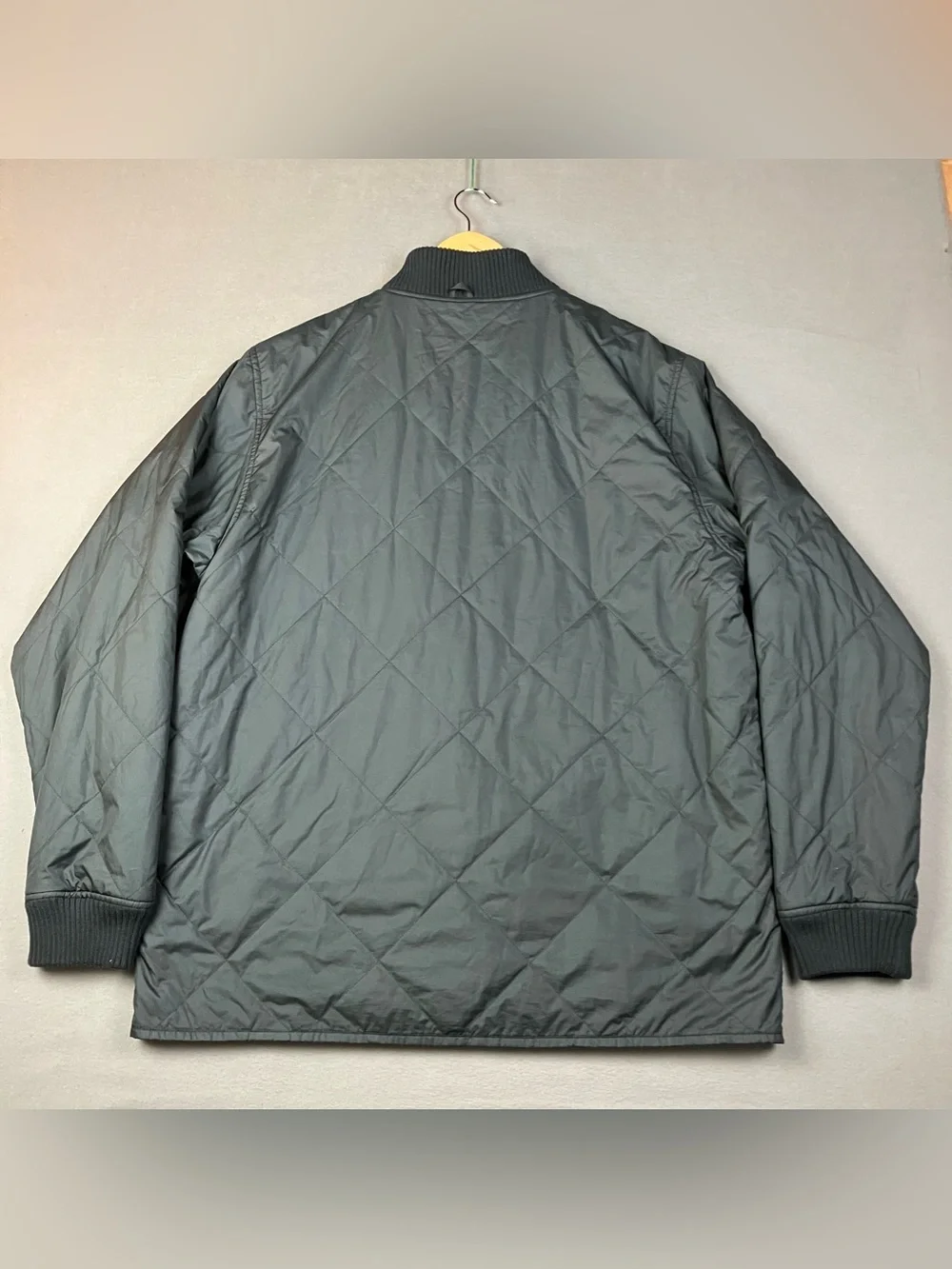 Patagonia Men’s Size L Black Quilted Bomber Piffer Jacket Full Zip